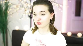oxana8rudieva Naughty nipple performs a light striptease