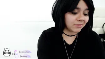 nicolle_bunny Busty chick fucks herself with a dildo