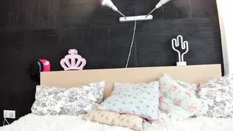 sweetcobra Gorgeous lady caresses pussy through panties