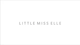 LittleMissElle chick is played with vagina