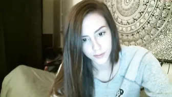 bambissecret Sexy lady fucks both holes