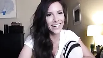 gr8whitetits Beautiful passion caresses juicy pussy