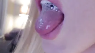 Princessalena jumps on a toy and cums