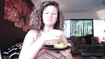 roxyrolla Juicy slut gets fucked by strap-on