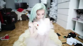 Lana_Rain & Goldengoddessxxx beauty sucks penis