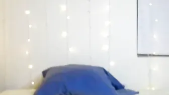 ButteryBubbleButt Slutty confidant gently masturbates pussy