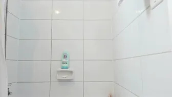 yeeesyeeesyeees Awesome bitch seduces with beautiful forms