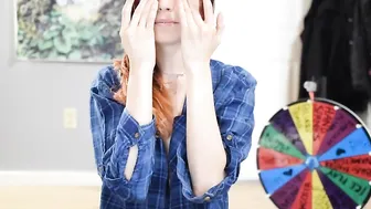 LIZMREOWS Amazing shows pussy