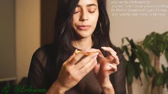 everlenn Sweet lady caresses rubber penis