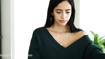 everlenn Delightful beauty fucks a shaved vagina