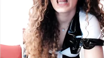 twerkingbaby Cattle with massive legs charmingly squeezes pussy