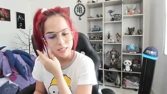 laura_cornett Crazy confused caresses saggy tits