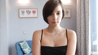 yana_lolita Wonderful bitch masturbates in the car