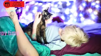 daddyspixxie Exquisite bitch gently jerks her pussy