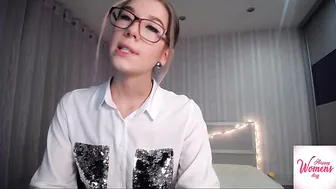 slimmsexx69 Cute girl shows sexy body