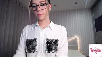 slimmsexx69 Cute girl shows sexy body