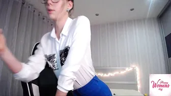 slimmsexx69 Cute girl shows sexy body