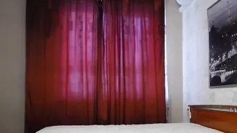 kristi_sweet Mature hottie caresses shaved cunt