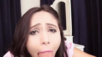 Ariana_Marie Slut caresses his cap