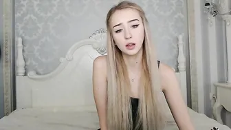 guest324 Mature blonde masturbating vagina