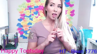 harli_lotts confused fingering sex toy