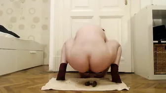 sexysally666 Beauty in stockings fucks with phallus