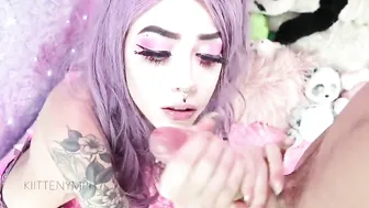 Kiittenymph Skinny bitch straddled phallus
