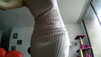 vanandjuani Crazy lady twirls juicy booty