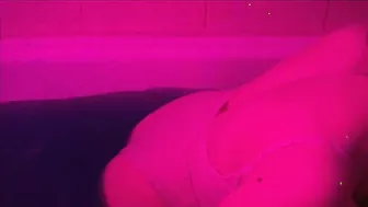 sweetariaa Attractive cockroach shows tanned body