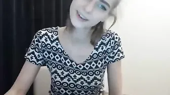 97kate Charming chicks having fun in a pose