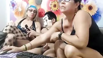 lasatrevidashot masturbating with a tampon in pussy