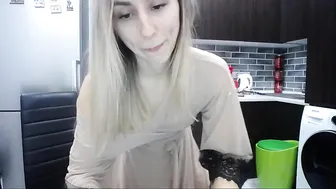 dennyandlolly Hot babe fucks herself with glass dildo