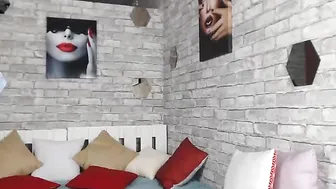 sweeetgirls2018 Crazy chick fondles her cunt by hand
