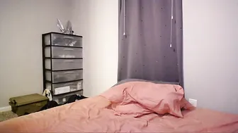 rhaenys Webmodel - jerks off and fucks her holes