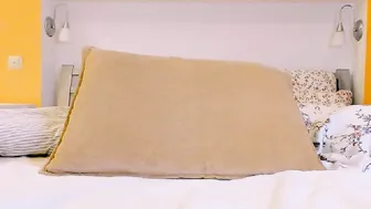 mimi_xxx Blonde slut poses nude