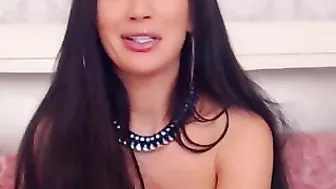 AllisonDesire Naughty slut Fucks Pussy