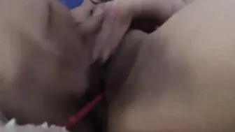Ddesireee Busty babe shows off natural gifts