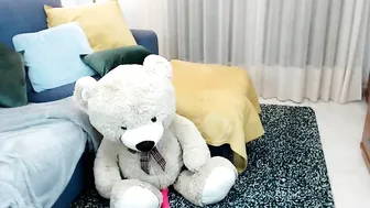 ArianaVan pounding her pussy with a big dildo