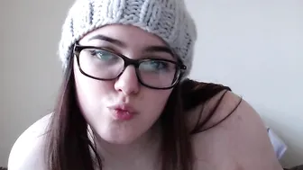 Ivymaedme Fucking hotties plant fingers in pussy