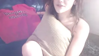 NikkiEliot Young minx good fingering pizdoproebin