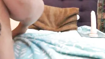 sunn_o Exquisite body gently pulls pussy