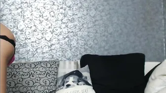 little_maja Sexy babe fingering pussy