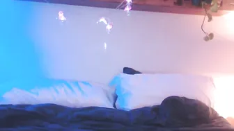 Webgirl Slim Passion dances striptease