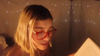 lucia4you19 Young female fingering hairy cunt