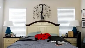 curvymodelmilf Luscious pupa jumps on a rubber dick