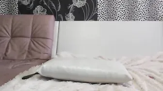 alexasweet Spectacular devil smartly jerks off her dildo