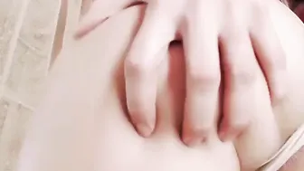 Hollyextra Petite babe masturbates pussy