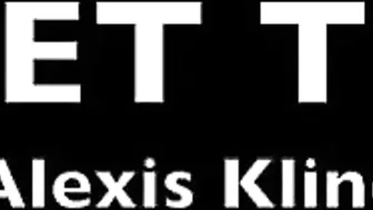 Alexis_Kline Skinny bitch jerking pussy with phallus