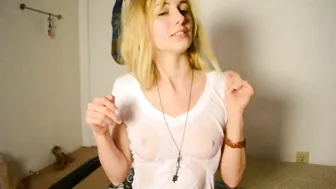 Chezza Luna Elegant slut caresses shaved pussy