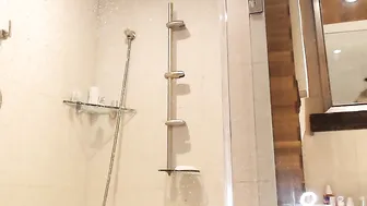 AleXis Pretty chick fucks pussy with black dildo